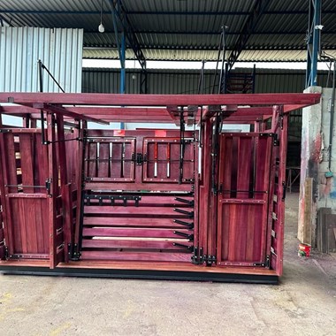 Brete para manejo de gado com balança e s/balança